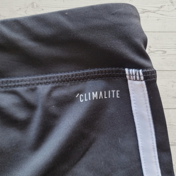 Adidas Girls Capri Leggings - Picture 3 of 7